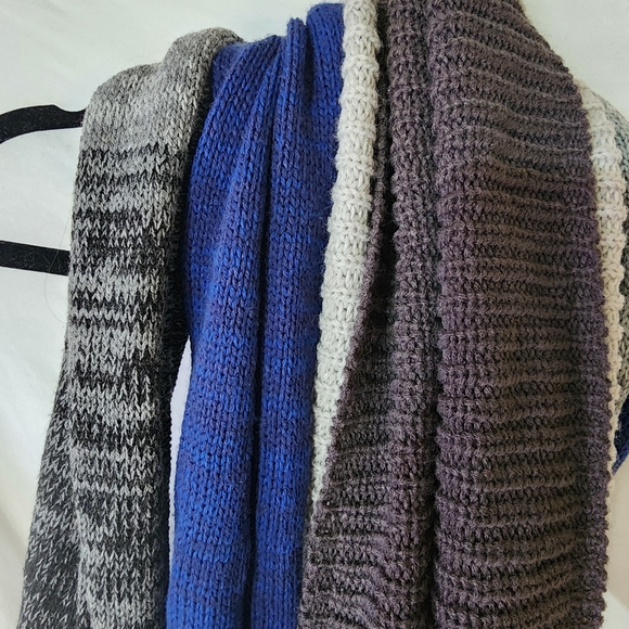 3 Knit Infinity Scarves - Picture 2 of 7